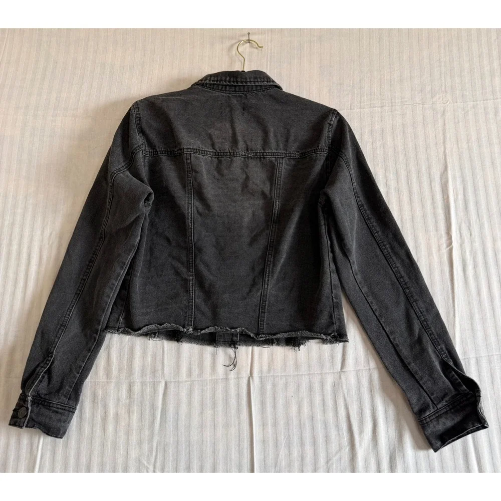 Ci Sono Womens Black Distressed Cropped Denim Jacket Raw Hem DJK37A Large - Picture 2 of 9